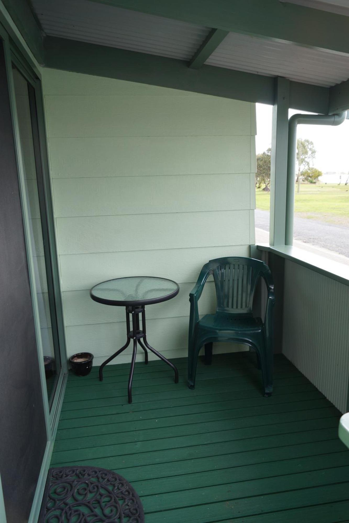 فندق Lake Albert Caravan Park Meningie الغرفة الصورة
