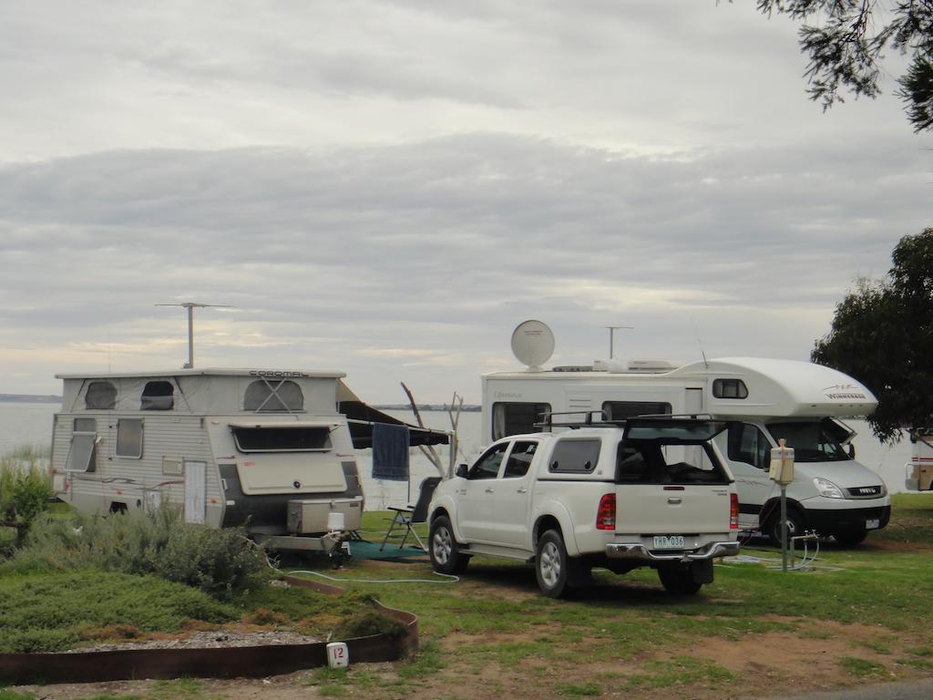 فندق Lake Albert Caravan Park Meningie المظهر الخارجي الصورة