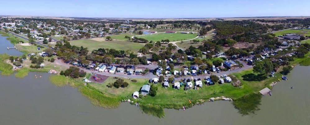فندق Lake Albert Caravan Park Meningie المظهر الخارجي الصورة